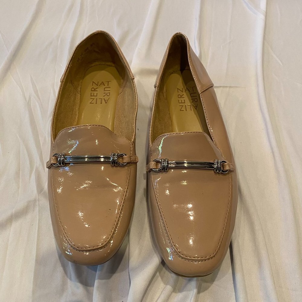 Naturalizer Tan Patent Leather Loafer, size 6.5